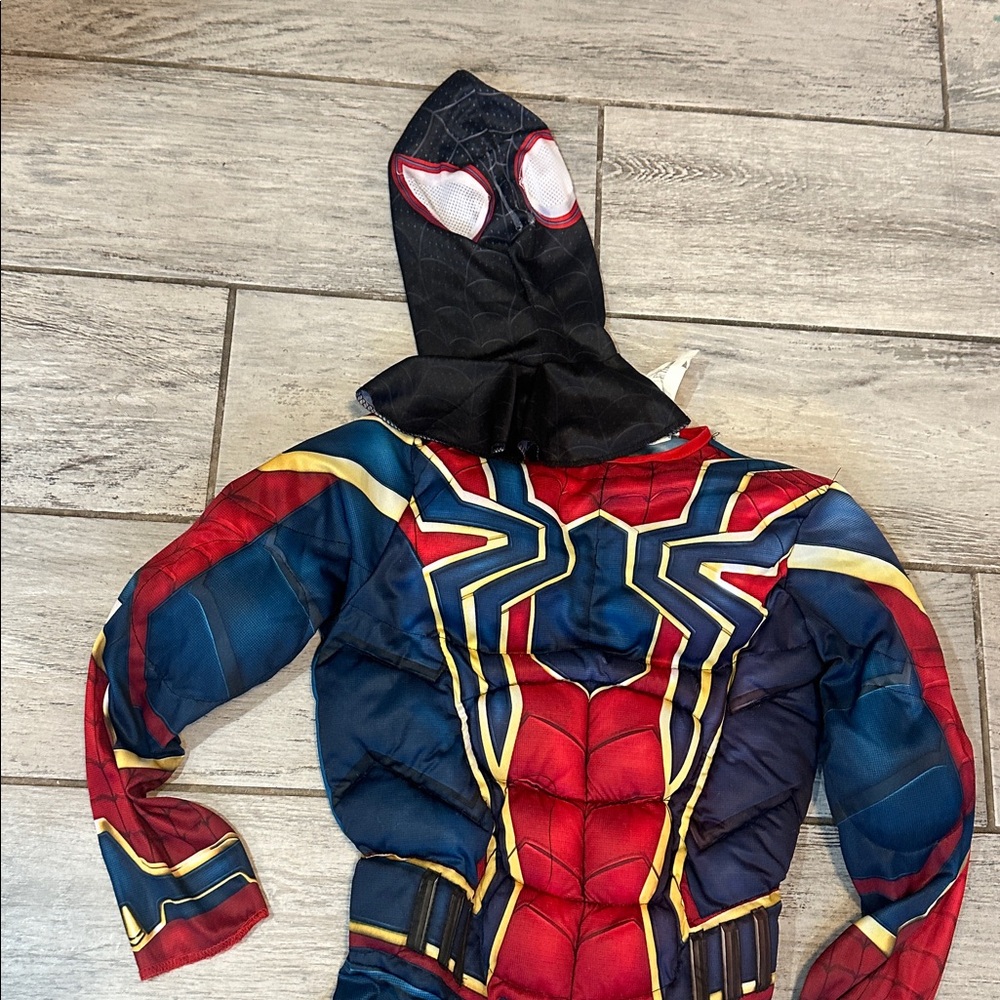 Marvel Spiderman Red and Blue Superhero Costume with padded Chest Muscles Boys L - Picture 4 of 5